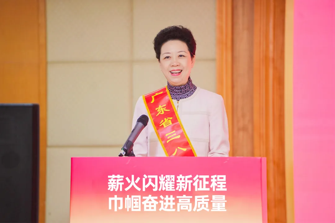 中国妇女报 | AG贵宾会李倩仪专访：以供应链为笔，绘行业新篇章